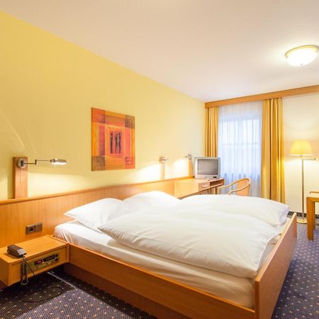 Hotel Restaurant Jaegerhof Weisendorf Oda fotoğraf