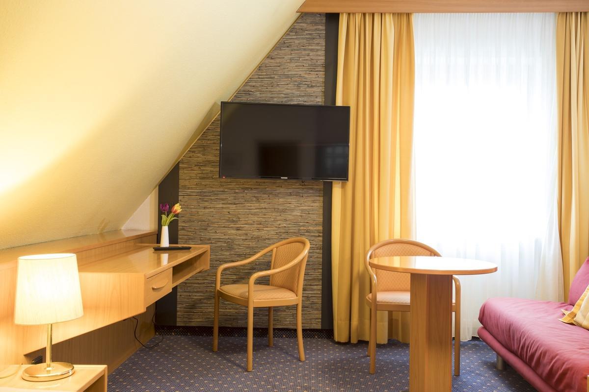 Hotel Restaurant Jaegerhof Weisendorf Dış mekan fotoğraf