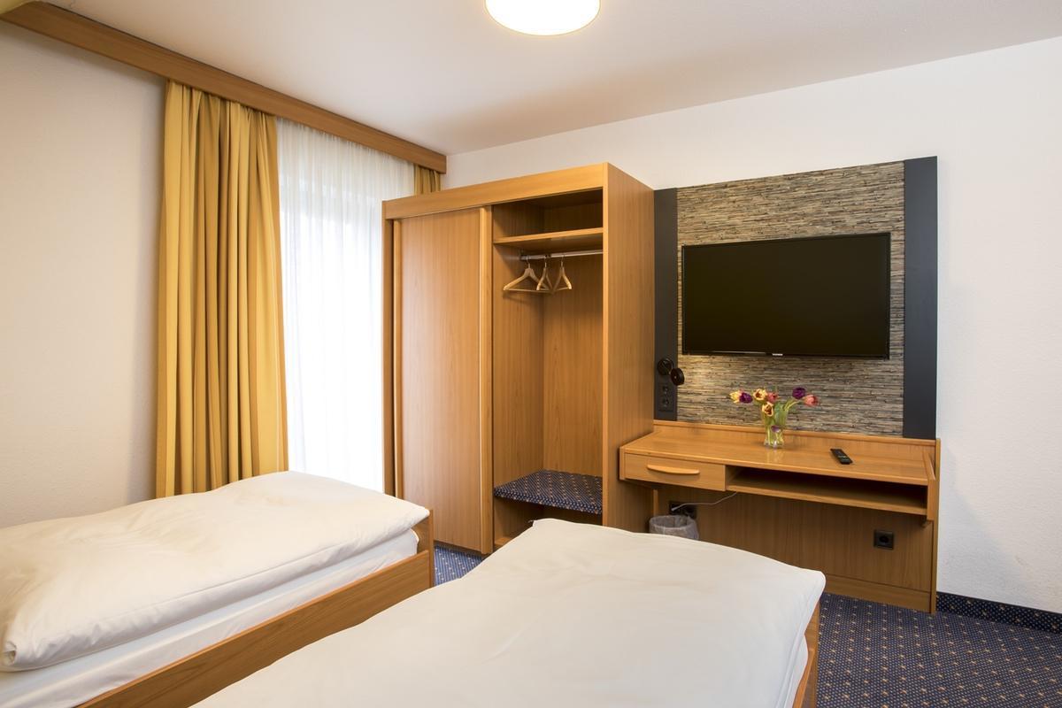 Hotel Restaurant Jaegerhof Weisendorf Dış mekan fotoğraf
