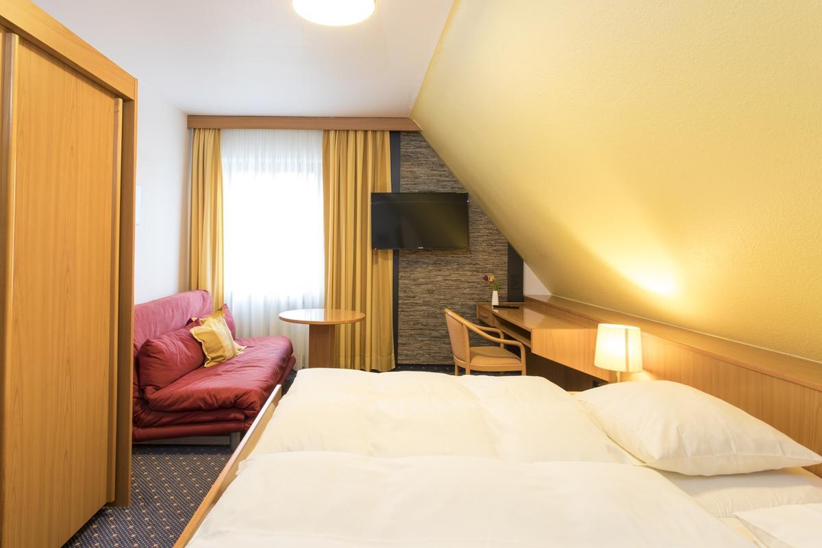 Hotel Restaurant Jaegerhof Weisendorf Dış mekan fotoğraf